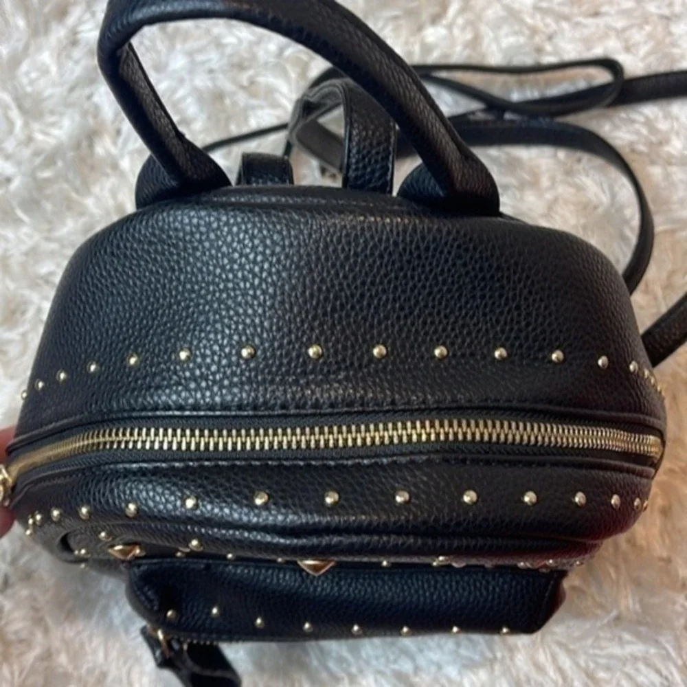 Jing‎ Pi Ju Studded Faux Leather Zip Trendy Design Backpack Purse